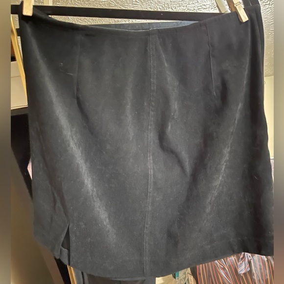 90’s Express Mini Skirt with Slit - 5/6 - Picture 3 of 5